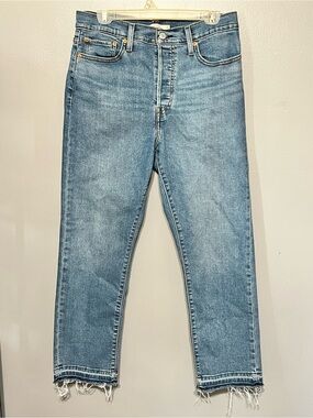 Levi’s Wedgie Straight Leg High-Rise Jeans Women’s 31X28 Raw Hem Button Fly